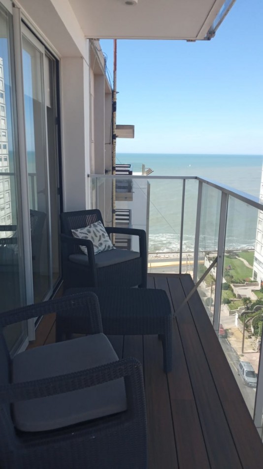 Semipiso con vista al mar en Playa chica