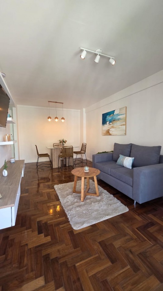 Departamento 2 Amb. con balcon al frente