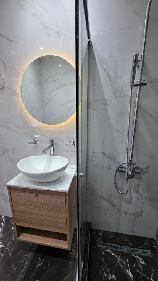 Departamento 2 Amb. con balcon al frente