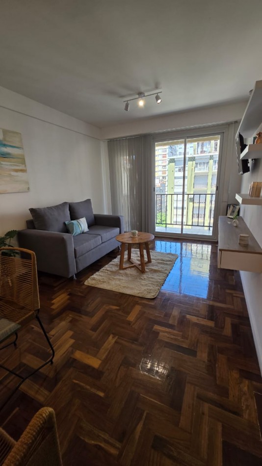 Departamento 2 Amb. con balcon al frente