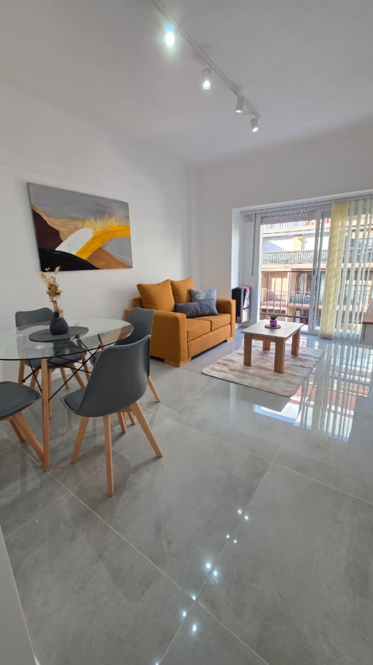 Departamento 2 Amb. con balcon al frente