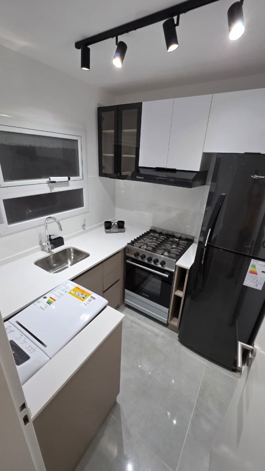 Departamento 2 Amb. con balcon al frente