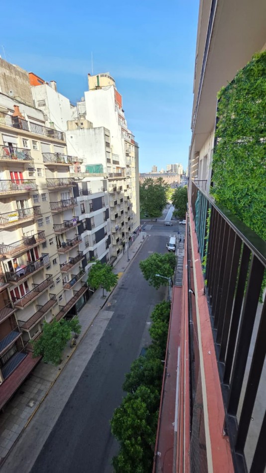 Departamento 2 Amb. con balcon al frente