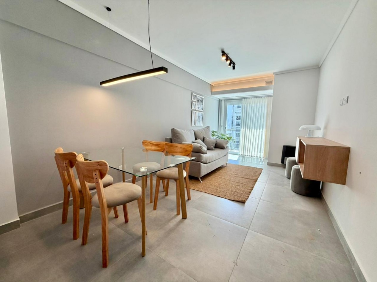 Departamento 2 Amb. Con Balcon A La Calle