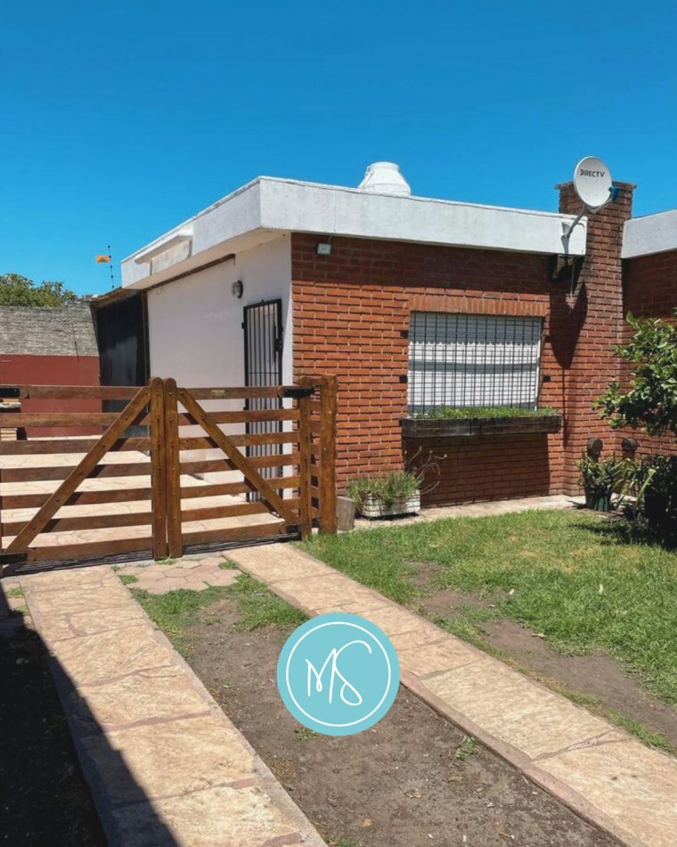 Lote con Casa 3 Ambientes a reciclar. Barrio Zacagnini 