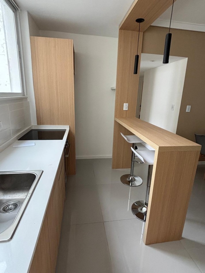 Departamento 3 Amb. c/ Dependencia y Balcon 