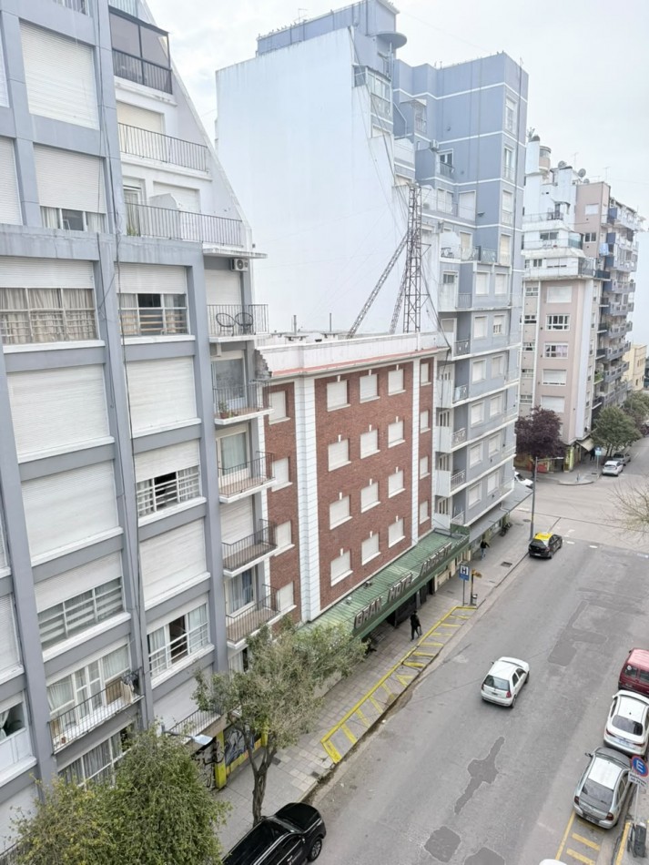 Monoambiente a la Calle