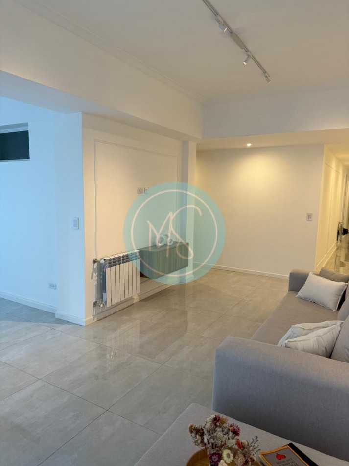 Departamento 3 Amb. a la Calle con Balcon