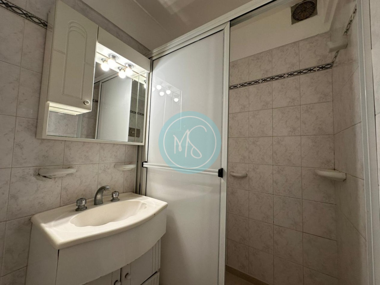 Departamento 3 Amb. a la calle con Balcon