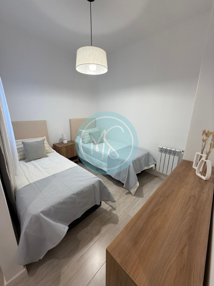 Departamento 3 Amb. a la Calle con Balcon