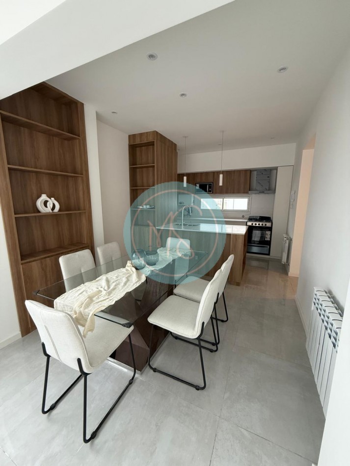 Departamento 3 Amb. a la Calle con Balcon