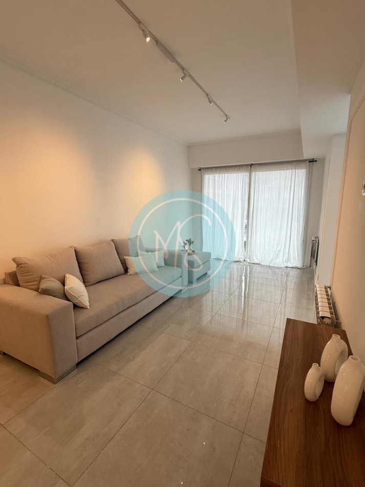 Departamento 3 Amb. a la Calle con Balcon