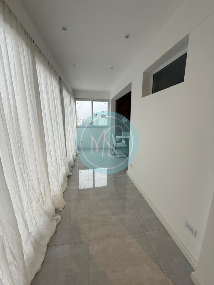 Departamento 3 Amb. a la Calle con Balcon