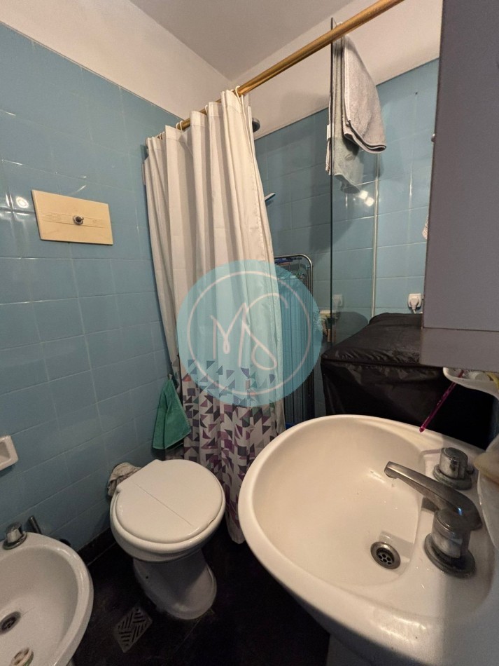Departamento 1 Amb. a la calle con balcon