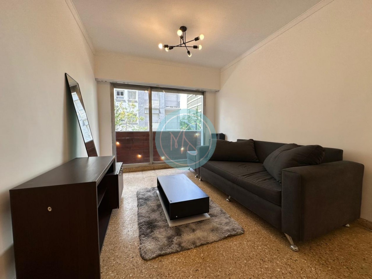 Departamento 3 Amb. a la calle con Balcon