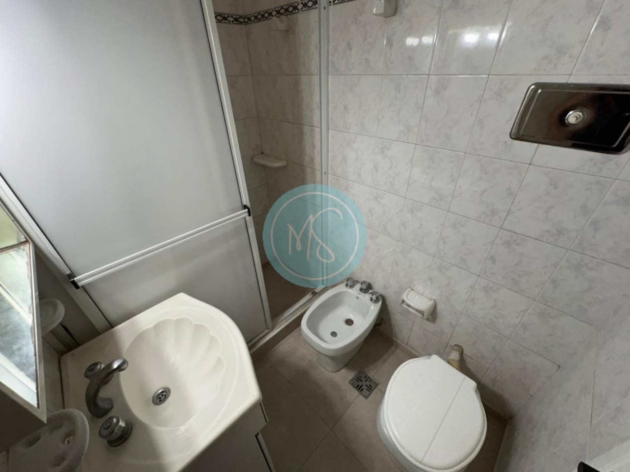 Departamento 3 Amb. a la calle con Balcon
