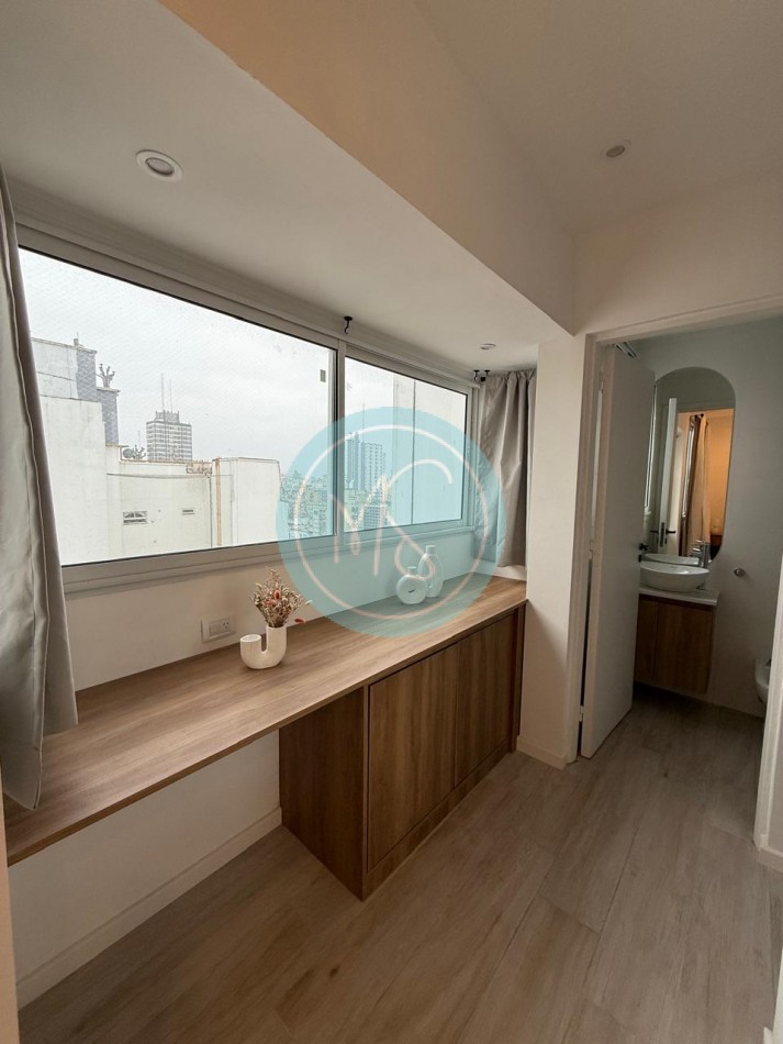 Departamento 3 Amb. a la Calle con Balcon