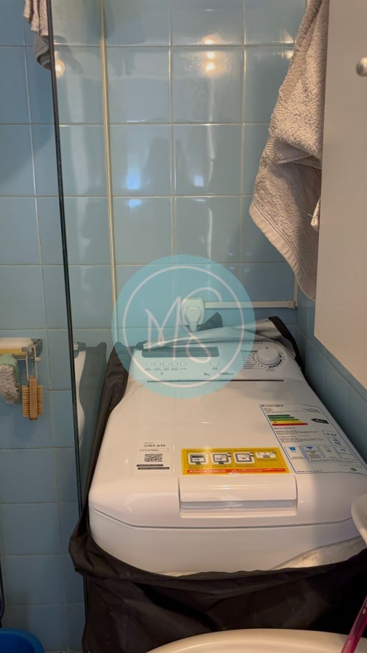 Departamento 1 Amb. a la calle con balcon