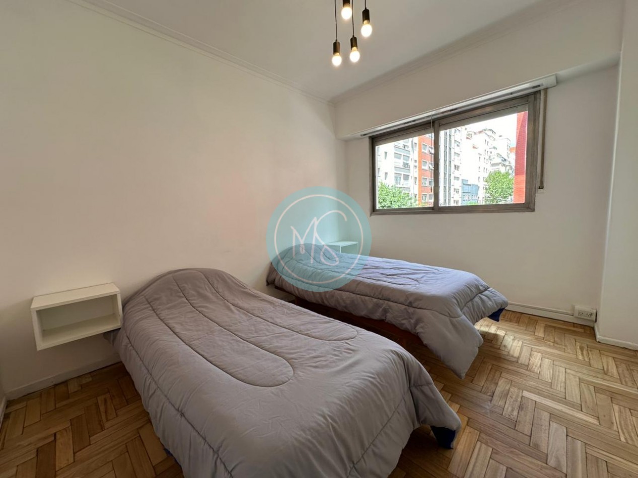 Departamento 3 Amb. a la calle con Balcon