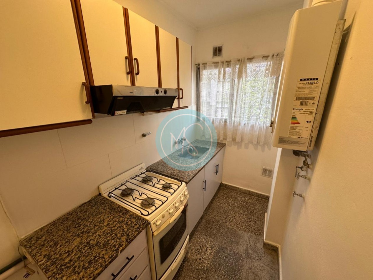 Departamento 3 Amb. a la calle con Balcon